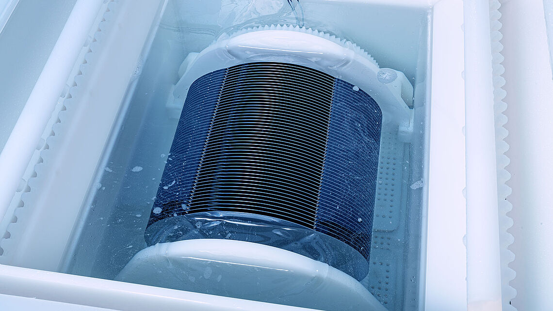 Жартылай өткізгіш пластинаны тазалау дегеніміз не?